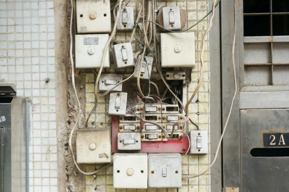 Old wiring, one of the potential fire hazards in your home To protect your home, you need to be familiar with potential threats first. As such, let’s go over how to spot potential fire hazards in your home!